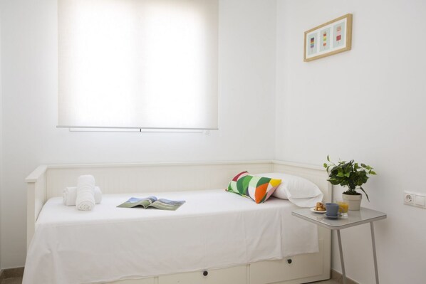 3 bedrooms, WiFi, bed sheets