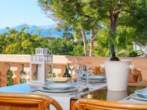 Outdoor dining - V. Villa Teix de Bonaire (Alcudia)