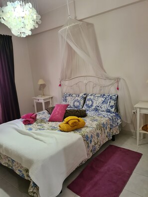 1 chambre, fer et planche à repasser, Wi-Fi, draps fournis