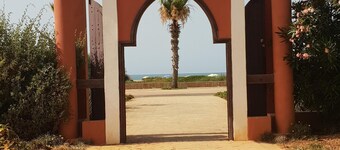 Pearl Orientale Saidia - Apartment on the ground floor, sea view, beach 50m