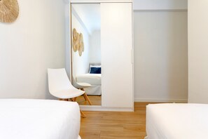 2 makuuhuonetta, silitysrauta/-lauta, Wi-Fi, vuodevaatteet