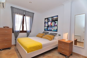 3 Schlafzimmer, Bügeleisen/Bügelbrett, kostenloses WLAN, Bettwäsche