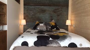 1 habitación, tabla de planchar con plancha, wifi y ropa de cama