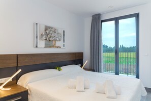 4 chambres, fer et planche à repasser, lit parapluie, Wi-Fi gratuit