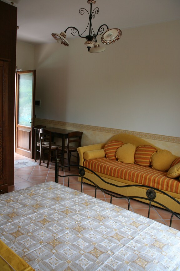 Villa Rosi - Monolcale With Pool - Campania