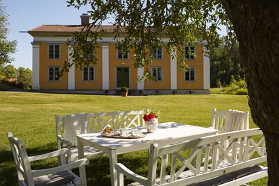 Orangeri in beautiful mansion environment, Uknadalen  