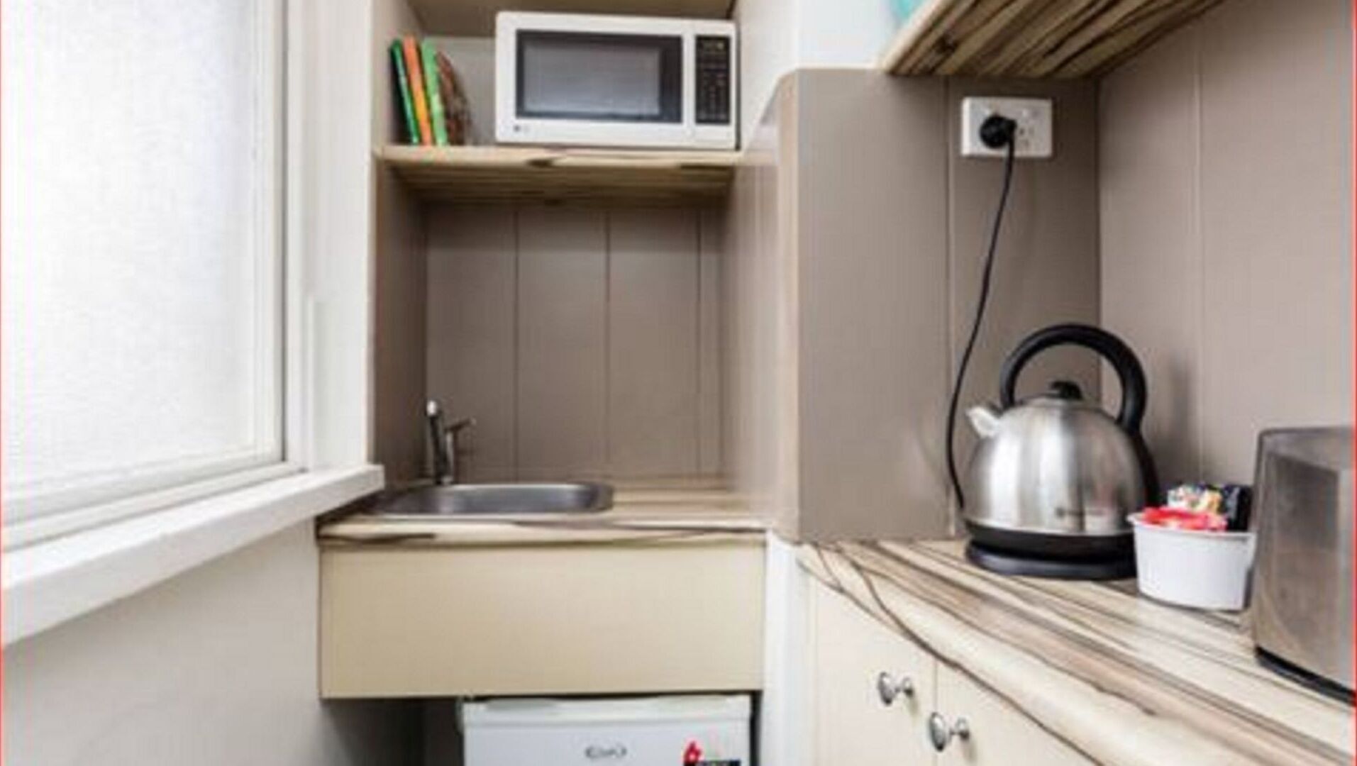 Fridge, microwave, stovetop, toaster