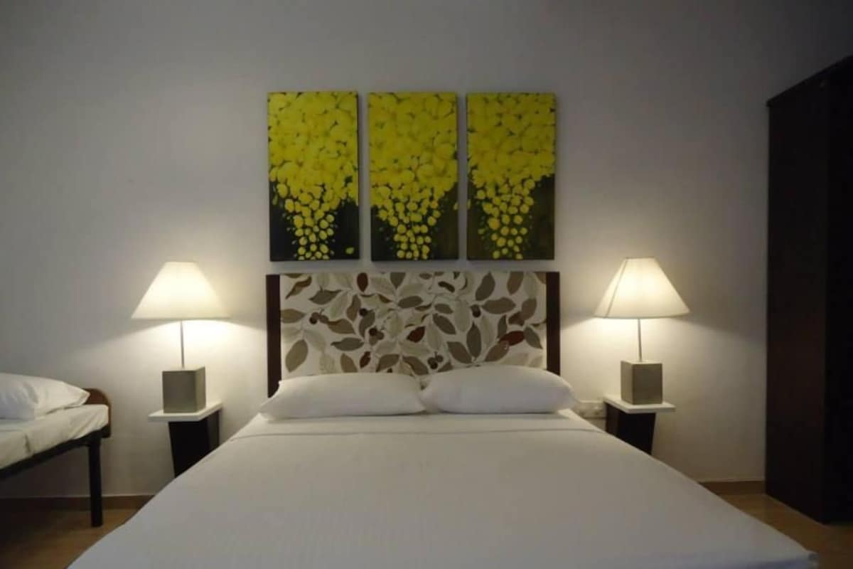 1 bedroom, premium bedding, minibar, in-room safe