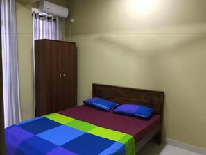 Kamar Double Deluks, 1 Tempat Tidur Double | 1 kamar tidur, seprai premium, meja kerja, dan setrika/meja setrika