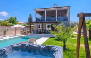 Pool - Beautiful home in Medulin with WiFi (Medulin)