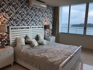 2 Schlafzimmer, Schreibtisch, Bügeleisen/Bügelbrett, Reisekinderbett