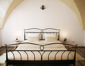 1 quarto, acesso à internet, roupa de cama