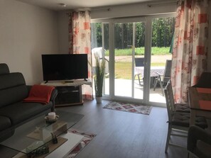 Smart-TV, DVD-Player, Arbeitsbereiche