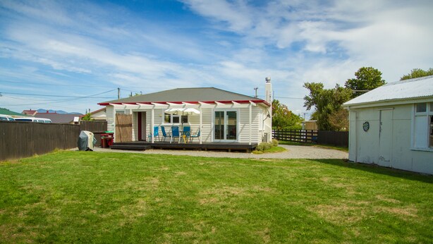Unclassified image, 1 of 18, button - Olives at 45 (Martinborough)