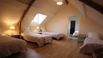 5 bedrooms, iron/ironing board, travel cot, free WiFi