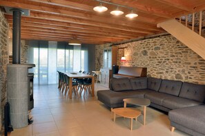 TV, DVD player, table tennis, books