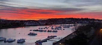 Beautiful air-conditioned apartment near the city center