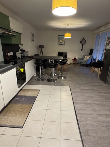 T3 apartment, sleeps 5, new, terrace, bright, 1st floor, downtown