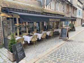 Restauration extérieure