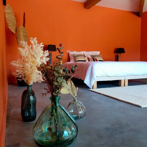 6 Schlafzimmer, Zimmersafe, Bügeleisen/Bügelbrett, Reisekinderbett