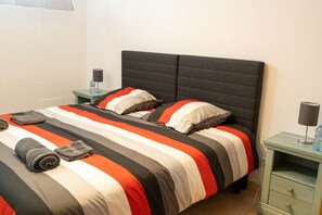 2 bedrooms, desk, iron/ironing board, free WiFi