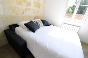 1 bedroom, iron/ironing board, travel crib, free WiFi - ★ DUPLEX ★ DESIGN ★ PARKING (optional) ★ SWEETHOMEBORDEAUX (Bordeaux)