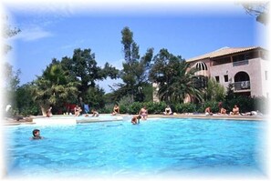 Pool - one bedroom apartment for rent with pool in the residence near the beach (ST AYGULF)