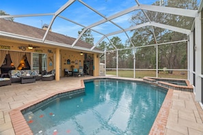 Outdoor pool, a heated pool