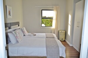 2 chambres, fer et planche à repasser, accès au Wi-Fi (inclus)