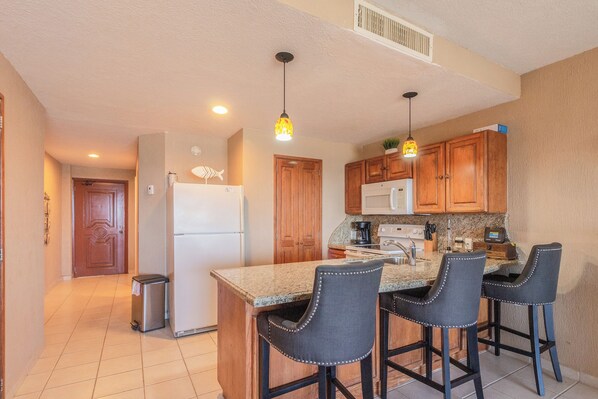 Fridge, microwave, oven, stovetop