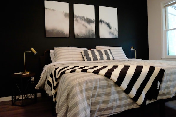 2 bedrooms, memory-foam beds, iron/ironing board, free WiFi