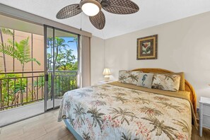 2 bedrooms, desk, iron/ironing board, travel cot - Kona Condo: Steps to Beach, Family-Friendly Stay! (Kailua-Kona)