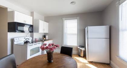 Cozy & Private Apartment w/ Laundry, Smart TV