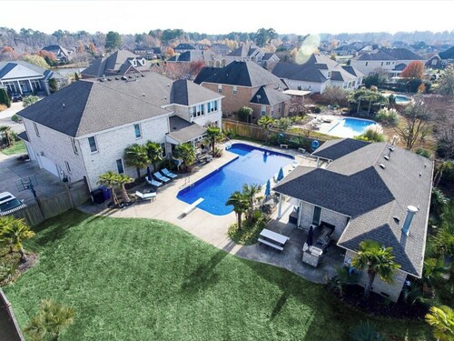 Reunion Paradise! amazing property for reunions and traveling teams sports