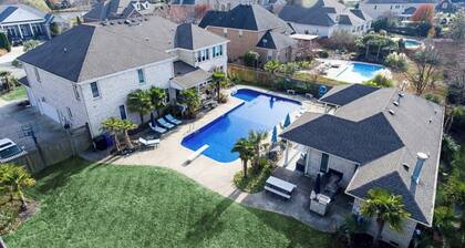 Reunion Paradise! amazing property for reunions and traveling teams sports