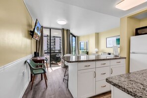 Interior - Oceanview condo Steps to the beach (Myrtle Beach)
