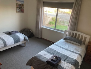 3 chambres, fer et planche à repasser, accès au Wi-Fi (inclus)