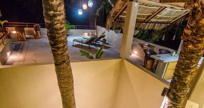 Stunning Ocean Views, Heated Infinity Pool, Sky Deck, Air Cond., Litibu Beach