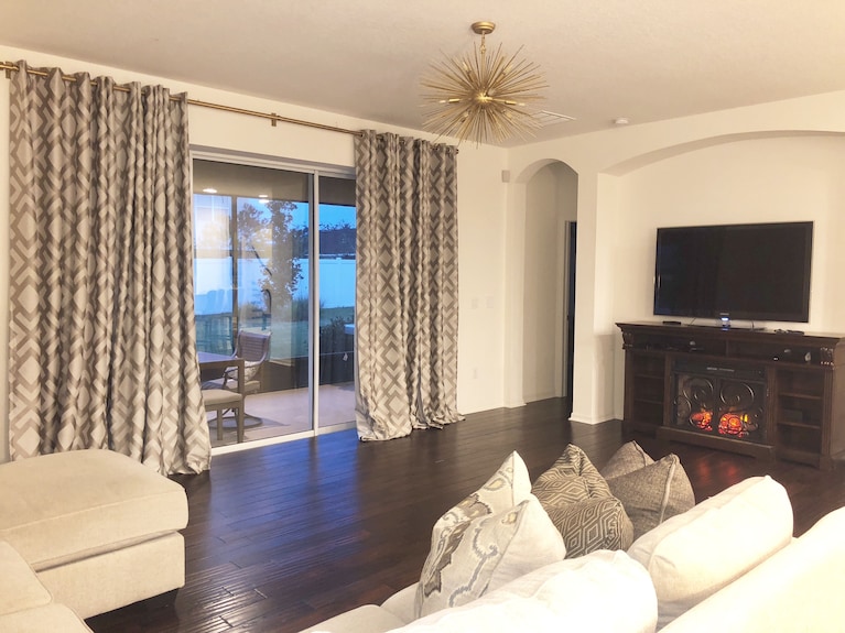 Spacious Modern Retreat For Family Fun Near Tampa! - Riverview, FL