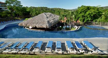 NEW Playa Hermosa Private Villa with Resort Amenities!