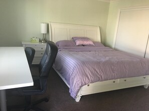 4 bedrooms, Internet, bed sheets