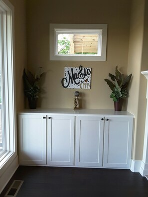 Interior - Riverfront Home Near Downtown with Skyline Views! (Nashville)