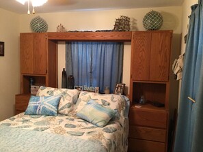 1 chambre, fer et planche à repasser, Wi-Fi gratuit, draps fournis