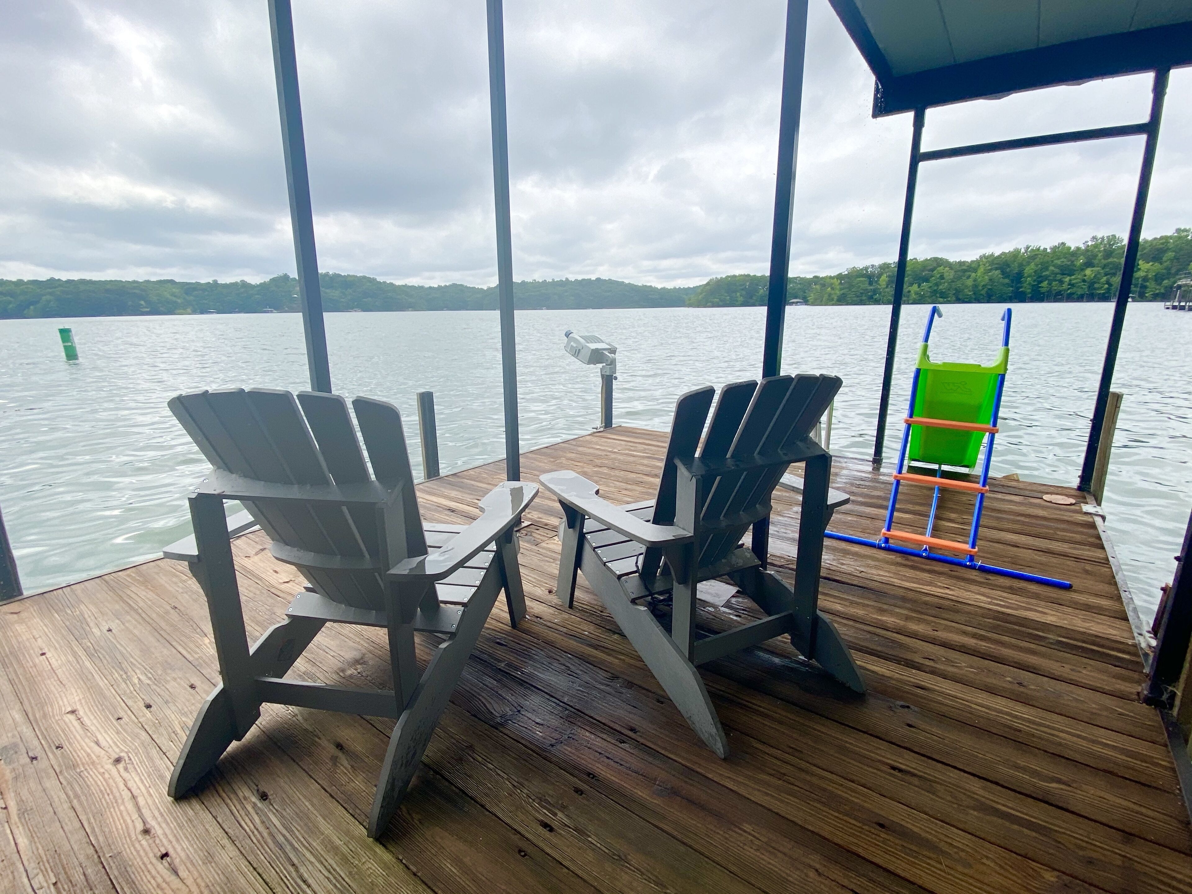 Lake Hartwell, SC - 3BR, Sleeps 8, Lake Front, Hot Tub, Game Room!