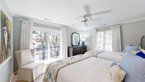 4 bedrooms, iron/ironing board, Internet, bed sheets