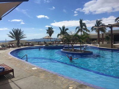 Beautiful Studio, Fully Equiped, pool side, Walking Distance To La Ventana Beach