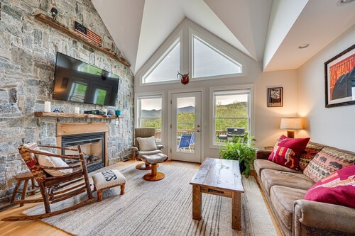 In the Estates, close to Owl's Nest, new kitchen, amazing views, minutes off I93