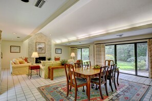 Interior - Excellent Cottage Location on Sea Island (Sea Island)