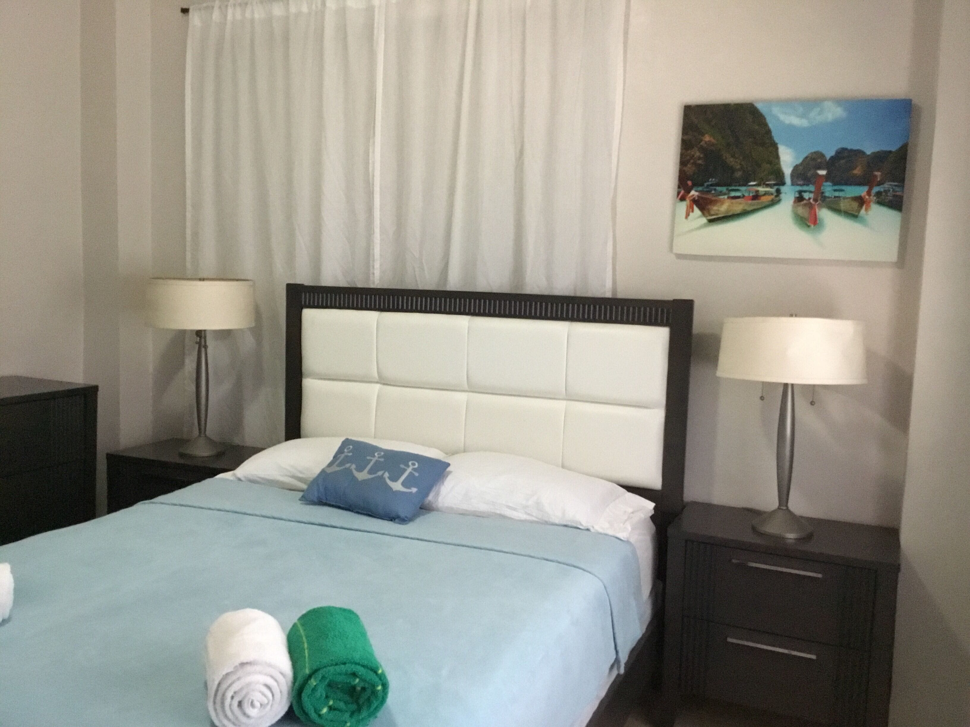 2 quartos, Wi-Fi de cortesia, roupa de cama