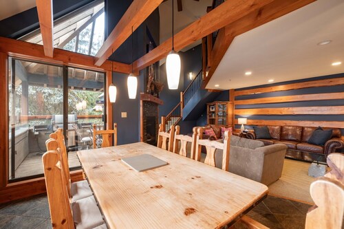 Open-plan living | BBQ | AC | Free parking